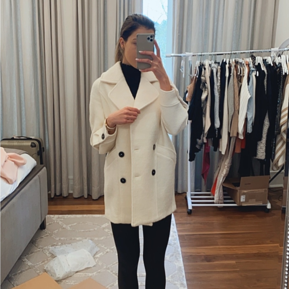 White/Cream coat - Picture 2 of 5